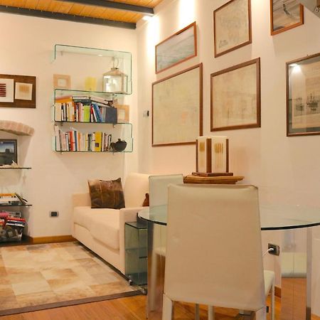 Charming Apartment In The Navigli District - 4 People Милано Екстериор снимка