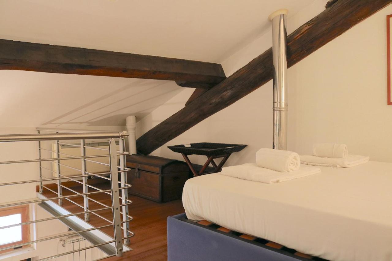 Charming Apartment In The Navigli District - 4 People Милано Екстериор снимка