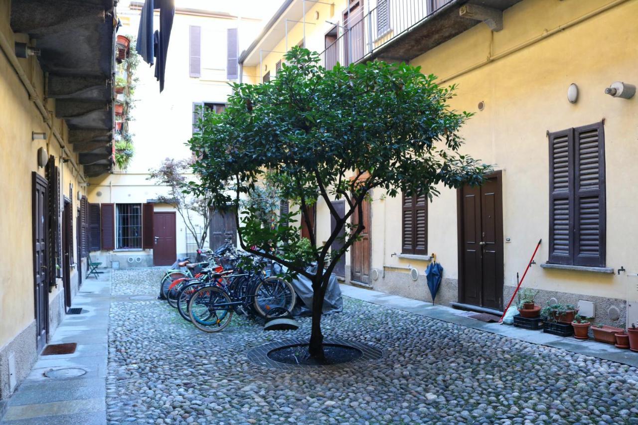 Charming Apartment In The Navigli District - 4 People Милано Екстериор снимка