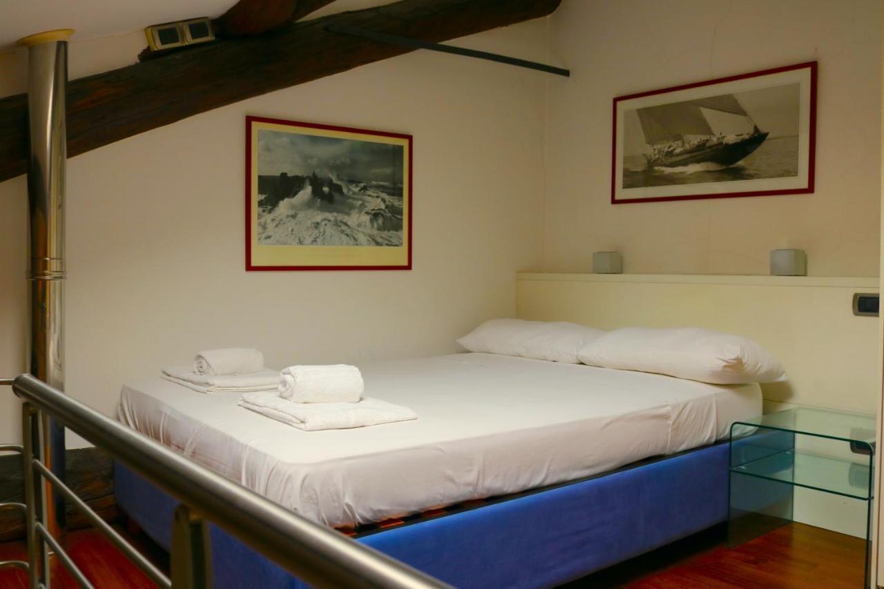 Charming Apartment In The Navigli District - 4 People Милано Екстериор снимка